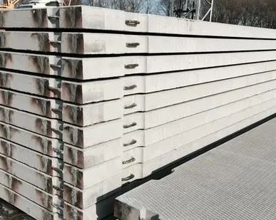 фото Плита аэродромная ПАГ 14