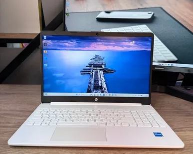 фото Ноутбук 15,6" Full HD, HP 15s-fq5100nia, Core i3-1215U, DDR4 12Gb, SSD NVME 256Gb