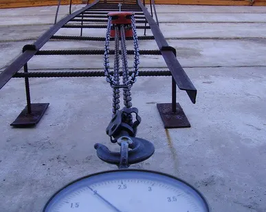 фото Испытание наружных стационарных эвакуационных пожарных лестниц