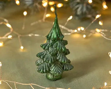 фото Свеча Winter tree, зеленая