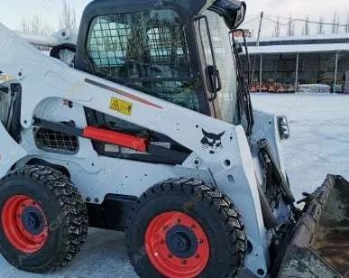 фото Аренда мини-погрузчика Bobcat S770, Омск