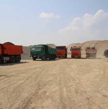 Фото №2 Песок : цены на песок фракции 0-5 мм с доставкой от карьера: ДСЗ «Мегас-М»