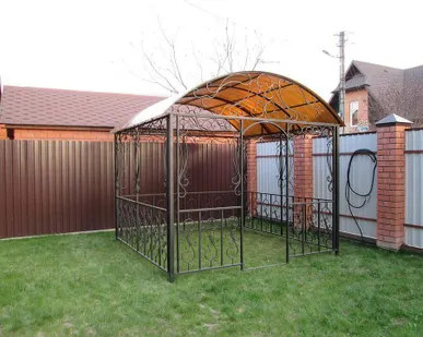 фото Металлическая беседка №9 3х3 м