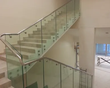 фото Ограждения  из  стекла