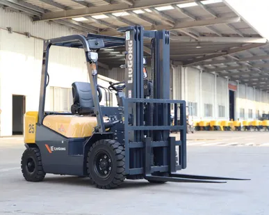 фото LiuGong CPCD25 Xinchai (2,5 тонны) Вилочный погрузчик (автопогрузчик, кара)