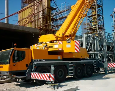 фото Сдам в аренду автокран Liebherr , 100 тонн