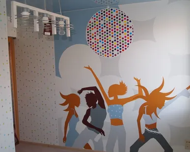 фото Поклейка обоев