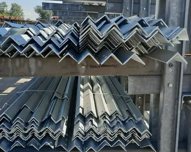 фото Оцинкованный уголок