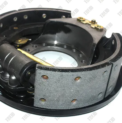 Фото №0 Колодки тормозные в сборе с цилиндром на экскаватор-погрузчик