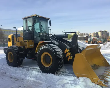 фото Фронтальный погрузчик LW500KN