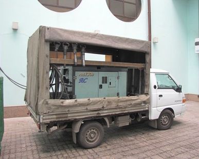 фото Услуги компрессора с отбойными молотками