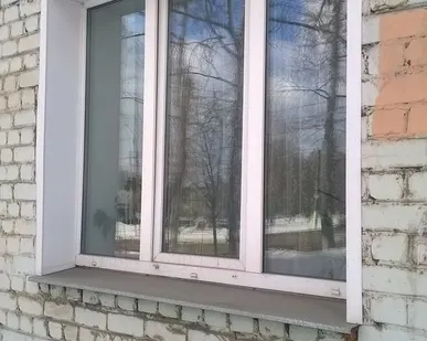 фото Трехстворчатое пластиковое окно