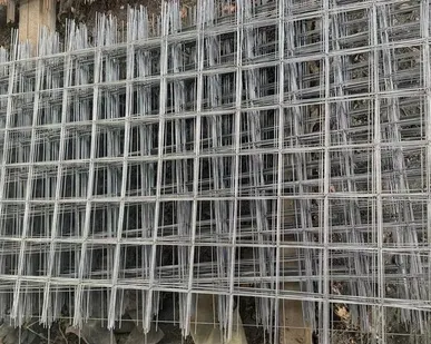 фото Сетка сварная в картах