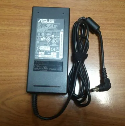 Фото №0 Блок питания для ноутбука Lenovo 19V 4.74 A 90W 5.5x2.5