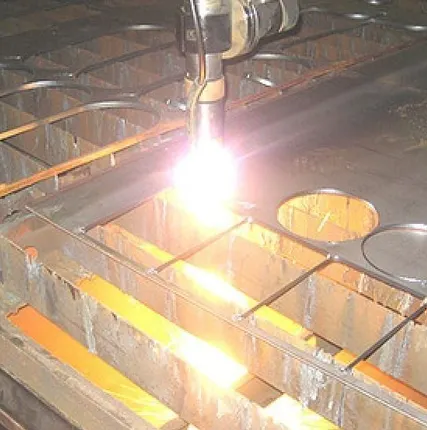 Фото №0 Плазморезка, с возможностью резки под фаску, пять шпиндалей