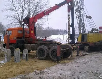 фото Лидерное бурение отверстий под установку свай и шпунта