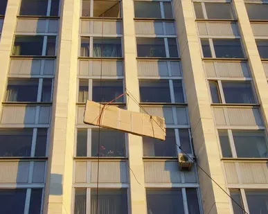 фото Подъем негабаритных грузов на высоту.