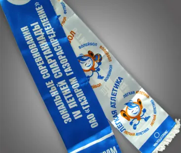 фото Шарф / лента с логотипом атласный/ на габардине