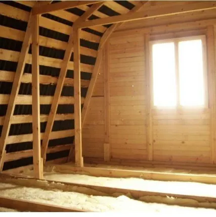 Фото №0 Ремонт на даче, в доме, замена пола, обшивка вагонкой, утепление стен.