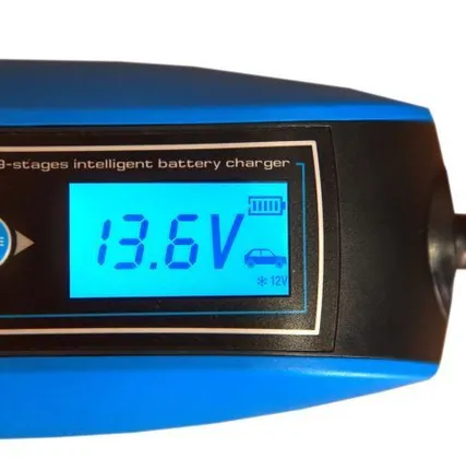 Фото №1 Зарядное устройство цифровое 6/12 В ток 4 А Solaris CH-41 Digital