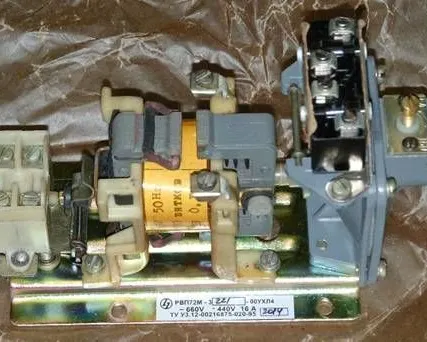 Фото №0 РВП-72 3221 реле времени