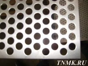 Фото №0 Лист перфорированный оцинкованный 2х1250х2500 мм Rv 8,0-12,0