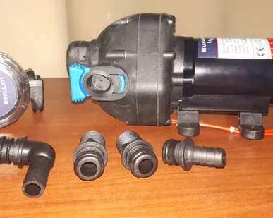 фото Насос орошения мембранного типа 12/24v на катки дорожные