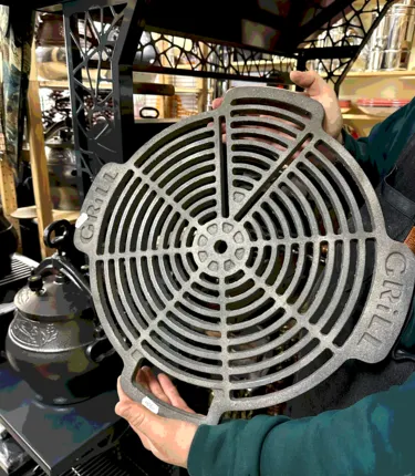 Фото №0 Чугунная решетка гриль 400/455/12 мм Россия