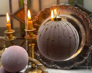 фото Шар елочный с велюровым покрытием 8 см розовый с золотом