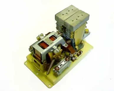 фото Контактор КМ 2336-20