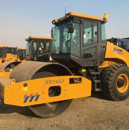 Фото №0 Одновальцовый виброкаток XCMG XS143J