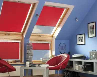 фото Штора стандартная для мансардного окна