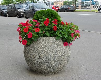 фото Вазон уличный бетонный &quot;Сфера&quot;