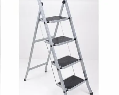 фото Стремянка с широкими ступенями, 4 ступени