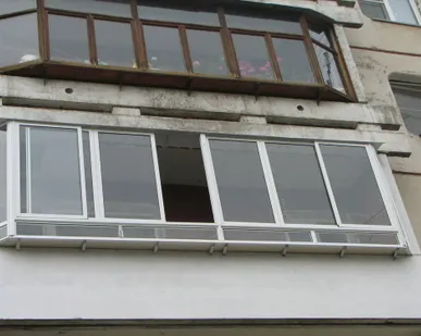 фото Выносная лоджия с юбкой из глухих створок