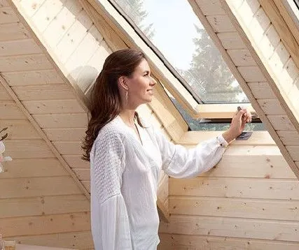 Фото №0 Деревянное мансардное окно VELUX OPTIMA 78х98 см