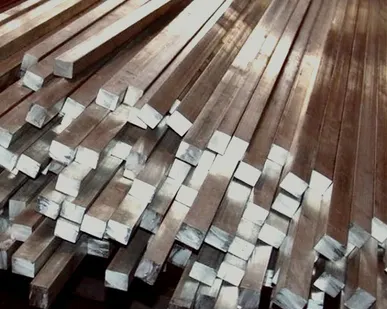 фото Квадрат 25х25 мм ст 3 ГОСТ 2591