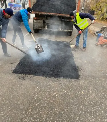Фото №0 Ямочный ремонт асфальтового дорожного покрытия