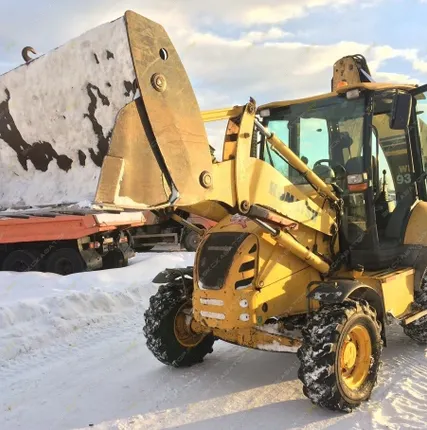 Фото №0 Аренда экскаватора-погрузчика Komatsu WB93R-5, Пермь