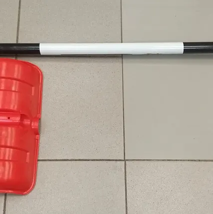 Фото №0 Лопата снеговая "УМКА" 380х370