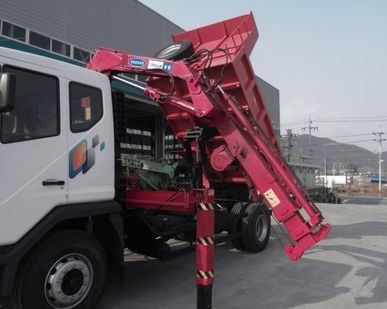 фото Самосвал Daewoo Novus (2013 г.в.) 8,5тонн с КМУ Kanglim 894G (2014 г.в.) 3.