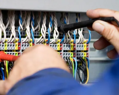 фото Проверка  качества  электромонтажа