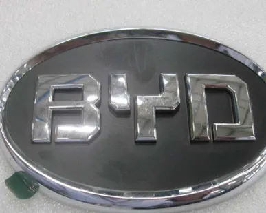фото Эмблема на решетку радиатора BYD F3 1017118600