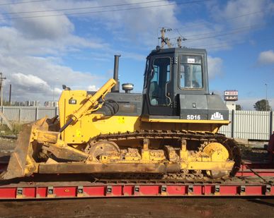 фото Свободен болотный бульдозер CAT D6