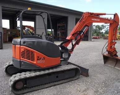 фото Аренда мини-экскаватора Hitachi ZX 40U-3