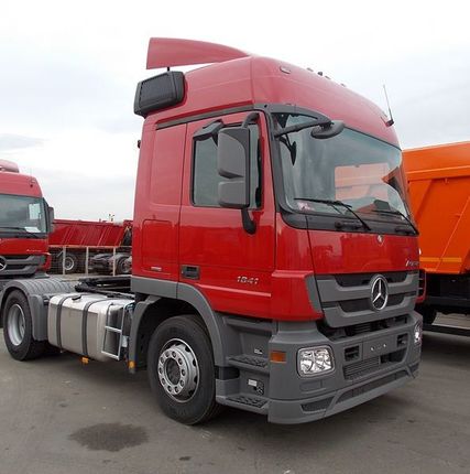 Фото №0 Тягач седельный Mercedes-Benz Actros 1841LS