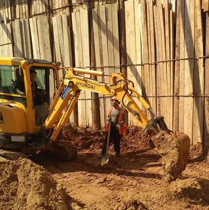 Фото №0 Аренда гусеничного мини-экскаватора