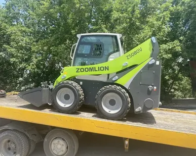 фото Аренда мини-погрузчика (ковш 0.4 м³)