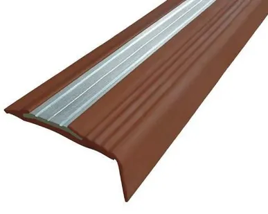 фото Угол против скольжения с алюминиевой вставкой