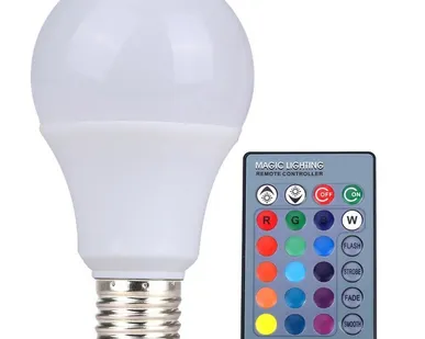 фото Светодиодная лампа RGB с пультом дистанционного управления